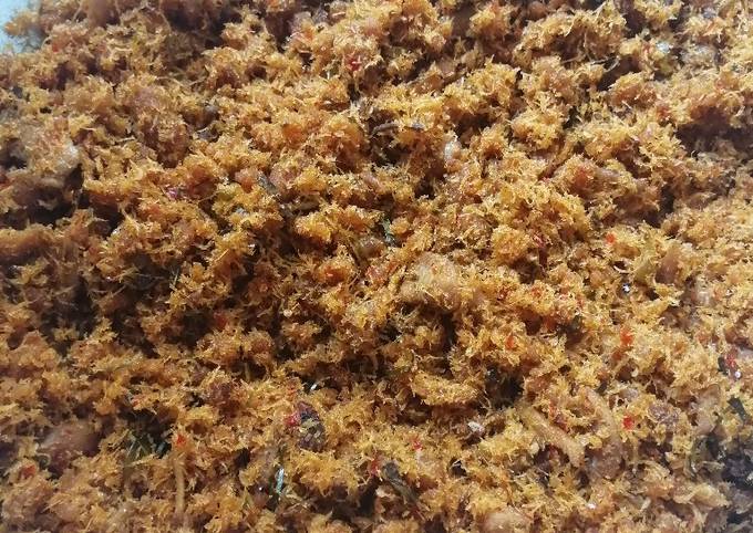 Resep membuat Serundeng kelapa ayam suwir  nagih banget