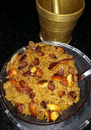 A picture of Dates pulao.