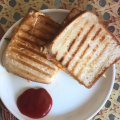 A picture of Mayonnaise Sandwich grilled.