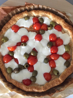 Foto di Torta salata caprese