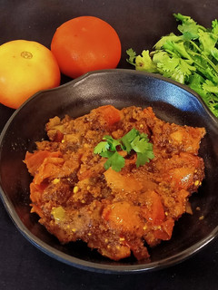 સત્તુ ટામેટા નું શાક (Sattu Tomato Sabji Recipe In Gujarati) રેસીપી મુખ્ય ફોટો