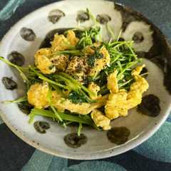 Stir-fried Pea Shoots and Eggs-レシピのメイン写真