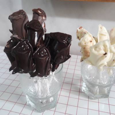 Flores de chocolate Receta de Dario Ivani - Cookpad