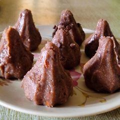 A picture of Chocolate Modak.