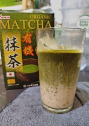 Foto resep Es matcha strowberry VIRAL