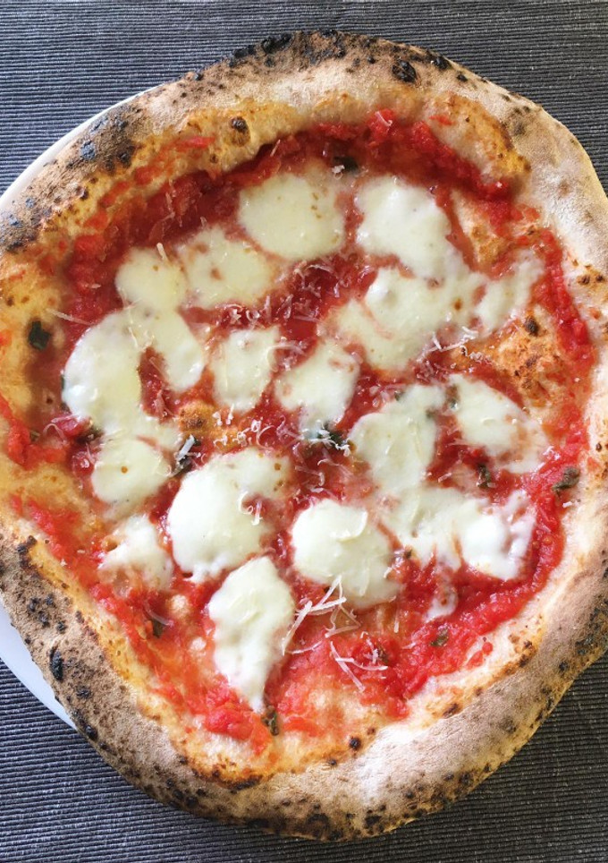 Una foto de Pizza napoletana 🍕