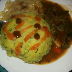 A picture of Mokimo,mbuzi stew and cabbage.