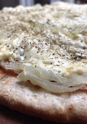 Una foto de Pizza de Fugazza con queso
