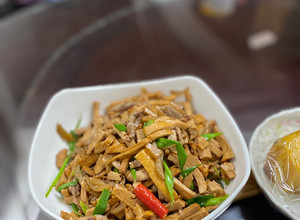 榨菜豆乾炒肉絲 的食譜成品照片