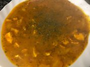 Una foto de sopa de yuca