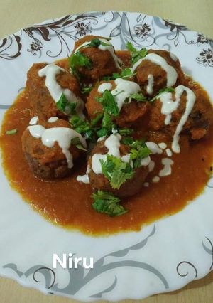 A picture of Jackfruit Kofta curry.
