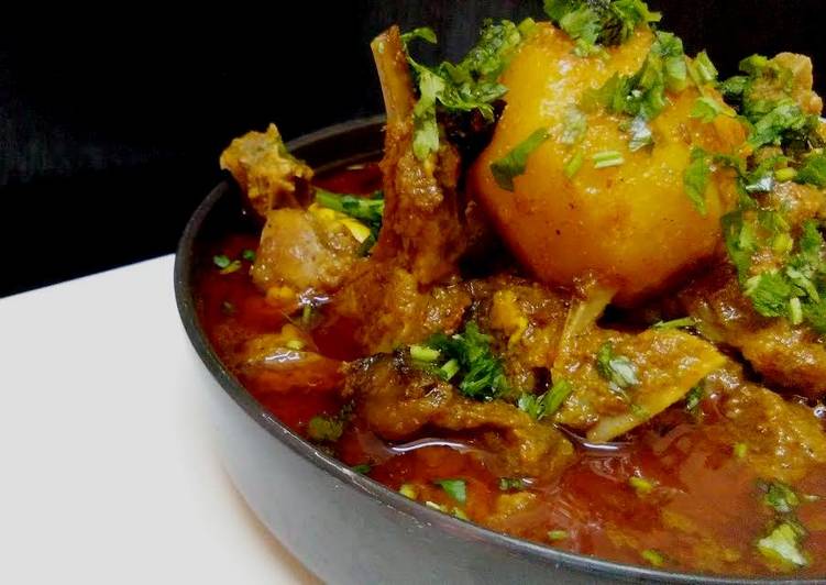 Aloo Mutton Masala / Spicy Curried Mutton Masala