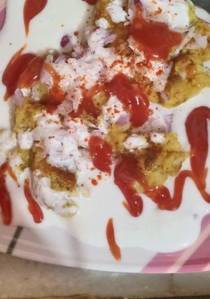 A picture of Aloo tikki.