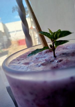 Una foto de Pastisetas y bebida de frutos rojos
