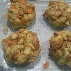 A picture of Stuffing balls.