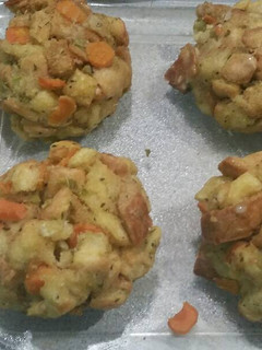 A picture of Stuffing balls.