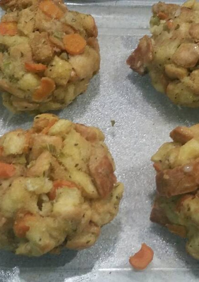 A picture of Stuffing balls.