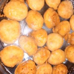 A picture of Moung daal pakorey.