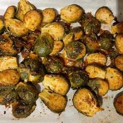 รูปของ Brussels Sprout panggang