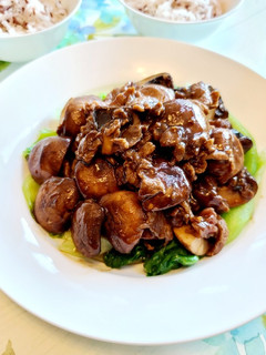 啡蘑菇炒牛肉 的食譜成品照片