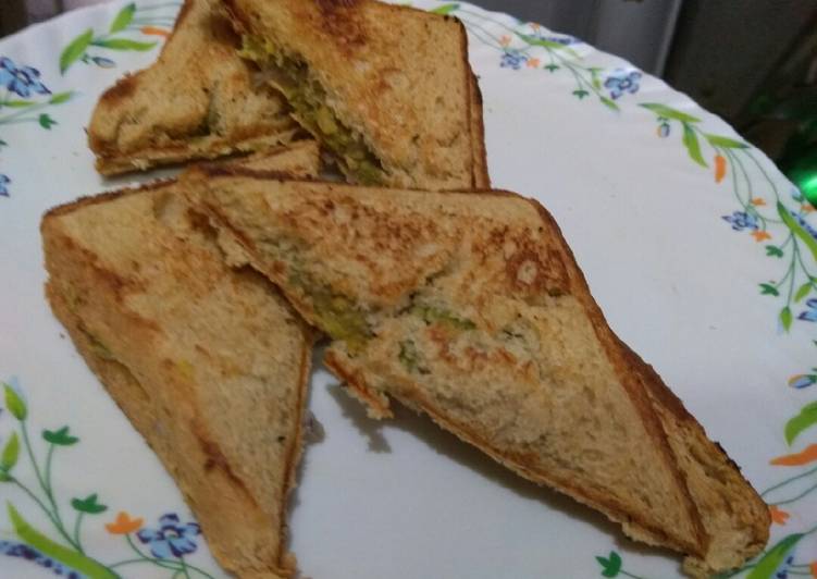 Recipe of Homemade Boiled chana dal grilled sandwich