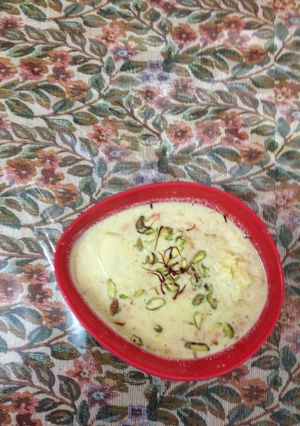 A picture of Apple kheer.