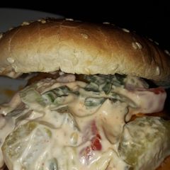 A picture of Chunky Sriracha burger sauce.