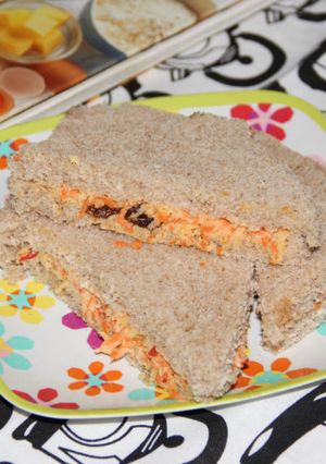 A picture of Healthy Apple and Carrot Sandwich.