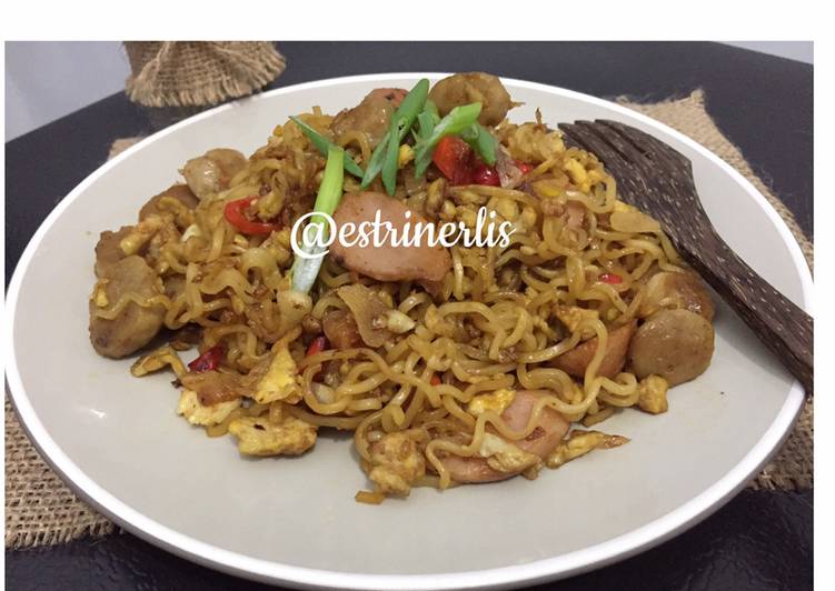 Cara Gampang Menyiapkan Mie goreng simpel bgt 👌, Enak