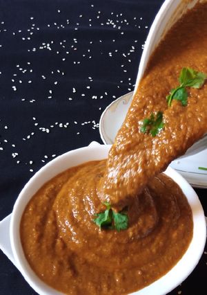 A picture of Red Curry/Gravy Paste.