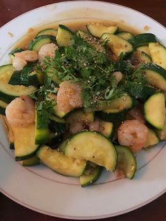 Hình của món Bí ngòi xào tôm.