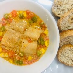 A picture of Creamy Fish (with Corn, Carrots and Peas) with Dipping Bread.