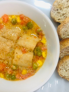 A picture of Creamy Fish (with Corn, Carrots and Peas) with Dipping Bread.