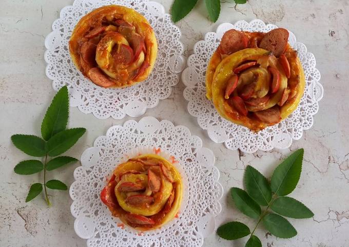 Resep Pizza Roses (Pizza Mawar) Oleh Binti Sae   Cookpad