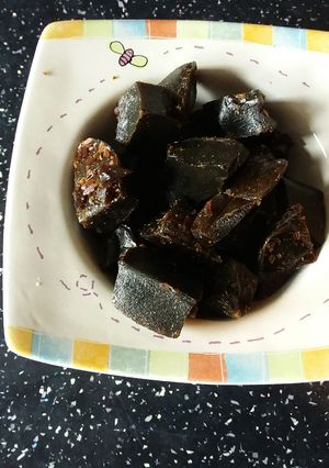 A picture of Treacle Toffee (Plot toffee).