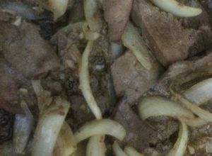 Hình của món Gan xào hành Tây.