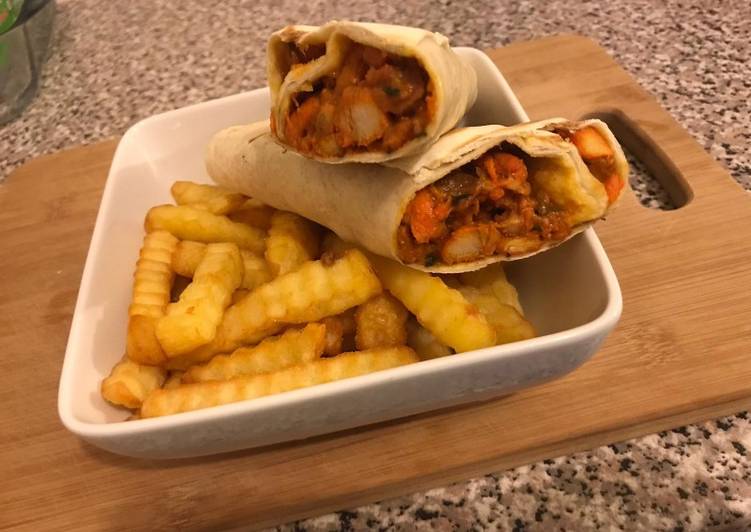 How to Make Super Quick Homemade چکن رول اور چپسchicken wrap and chips