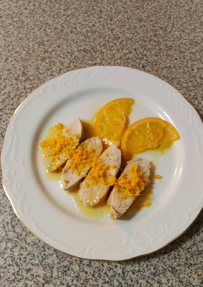 Una foto de Solomillo de pavo flameado a la naranja con cointreau