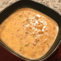 A picture of Crockpot Cheeseburger Soup.