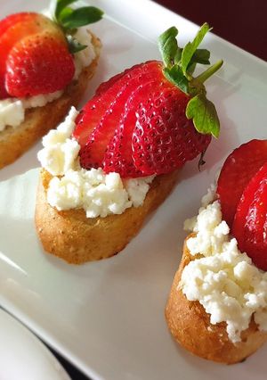 A picture of Strawberry cheese toast.