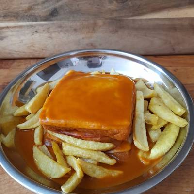 Francesinha A Moda Do Porto Receita Por Fatima Sousa Cookpad