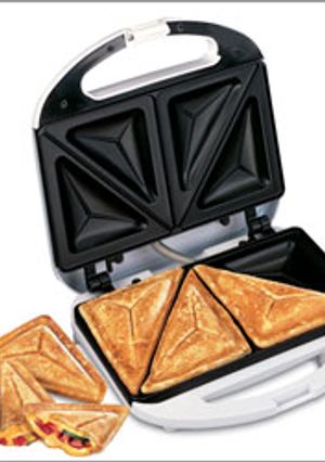 A picture of Aalu Snack Toast.