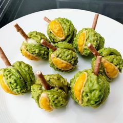 A picture of 3D macarons.
