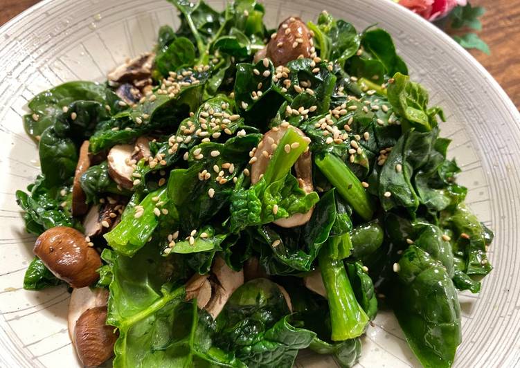 Steps to Make Ultimate Winter Spinach and Mushroom Salad