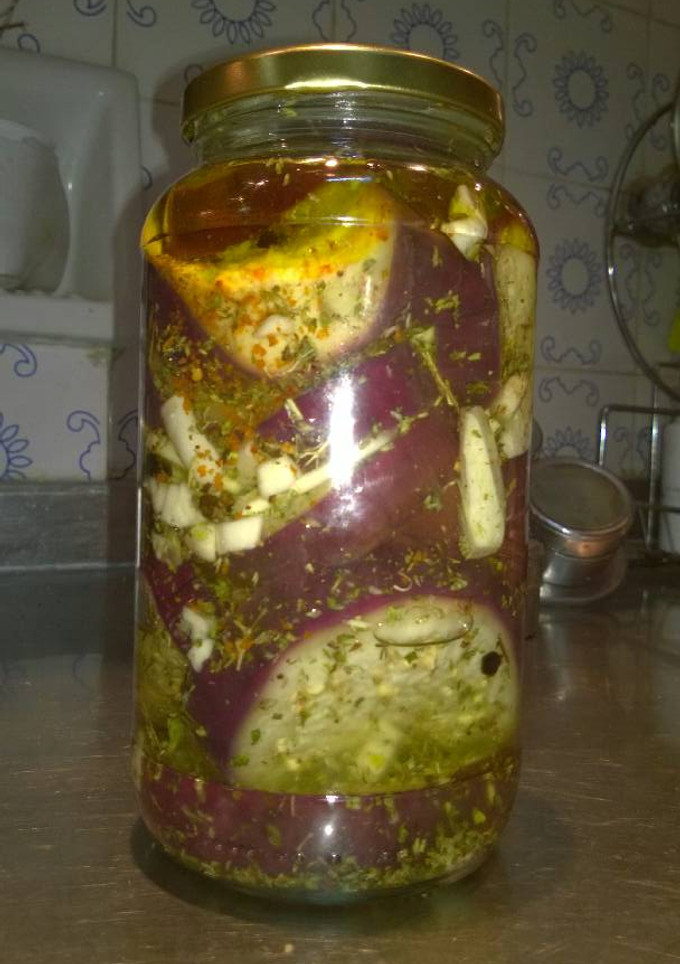 Una foto de Berenjenas en escabeche