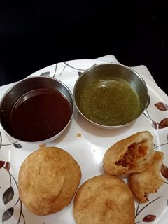 कचौड़ी (Kachori recipe in Hindi) रेसिपी मुख्य फोटो