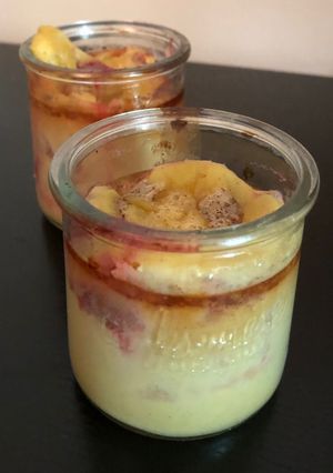 Une photo de Clafoutis aux prunes sans lait et au sirop d’agave 🌺