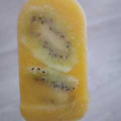 Foto principal de Polos de naranja y kiwi en moldes Lékué