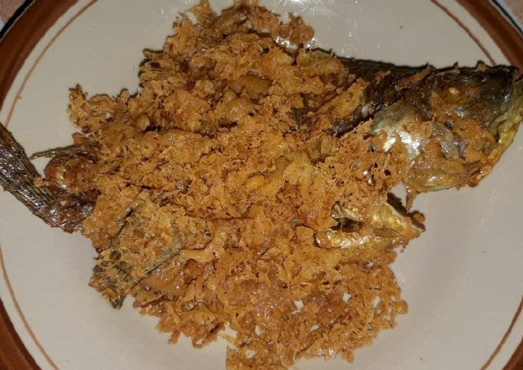Ikan nila goreng kremes