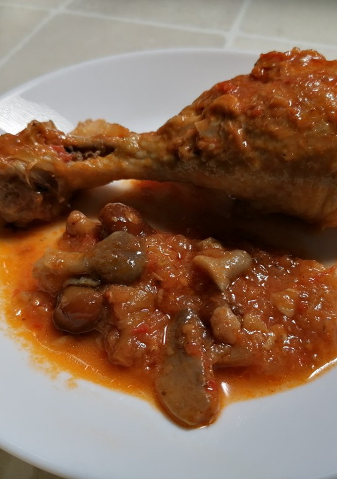 Una foto de Pollo en salsa